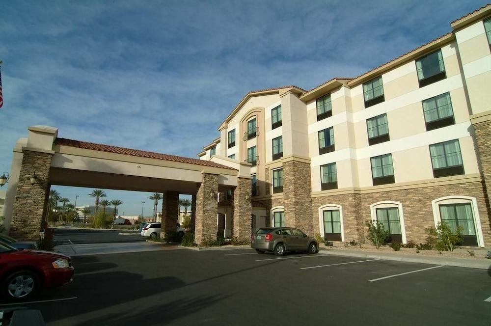 Comfort Inn & Suites Henderson - Las Vegas Exterior photo